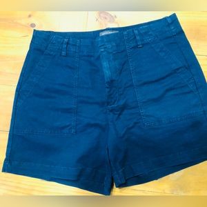 Banana Republic chino utility short